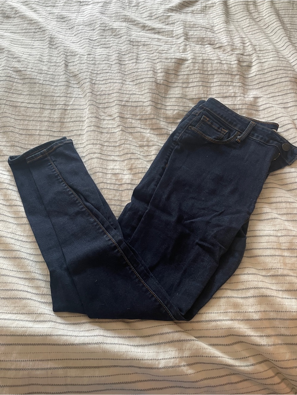 3/$20 Old Navy Mid Rise Rockstar Skinny Jeans